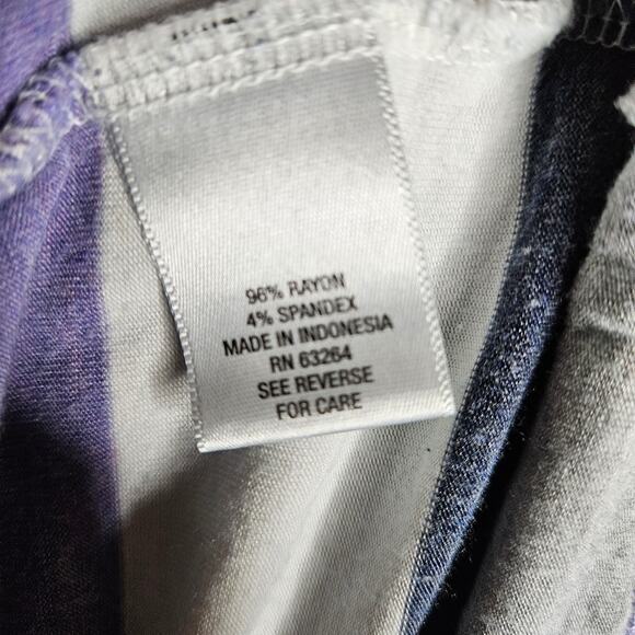 Women's Short Sleeve Hoodie by Sundays Size 1X - Picture 6 of 10